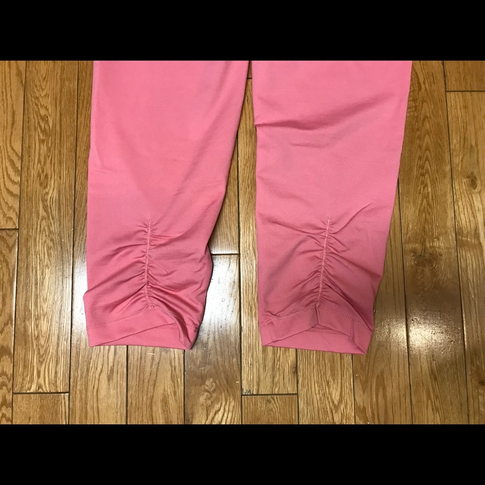 Calvin Klein Ruched Performance Legging - Picture 3 of 6